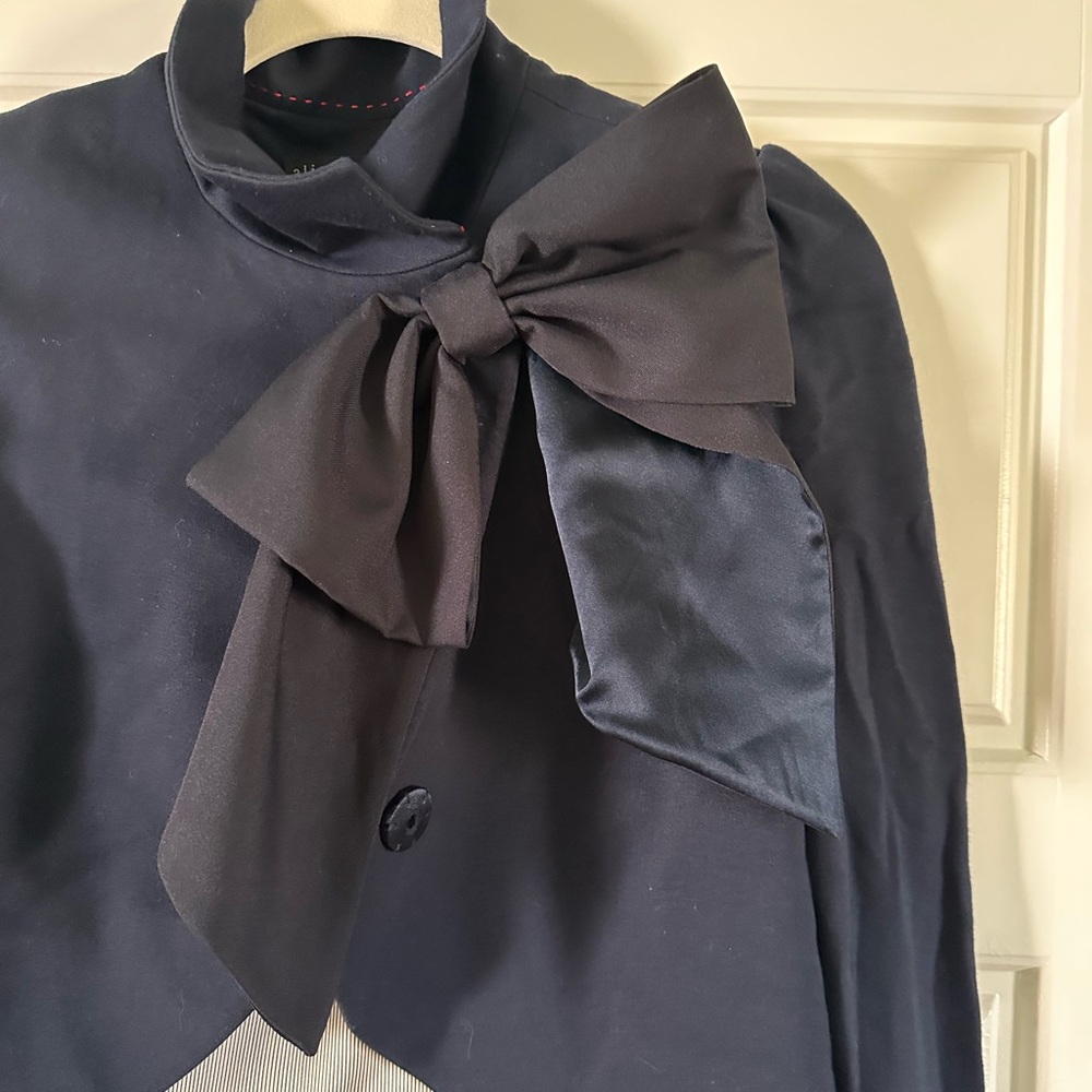 Alice + Olivia Black Navy Blazer with Bow Detail - Picture 3 of 16